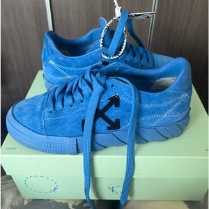 Blue off white low tops